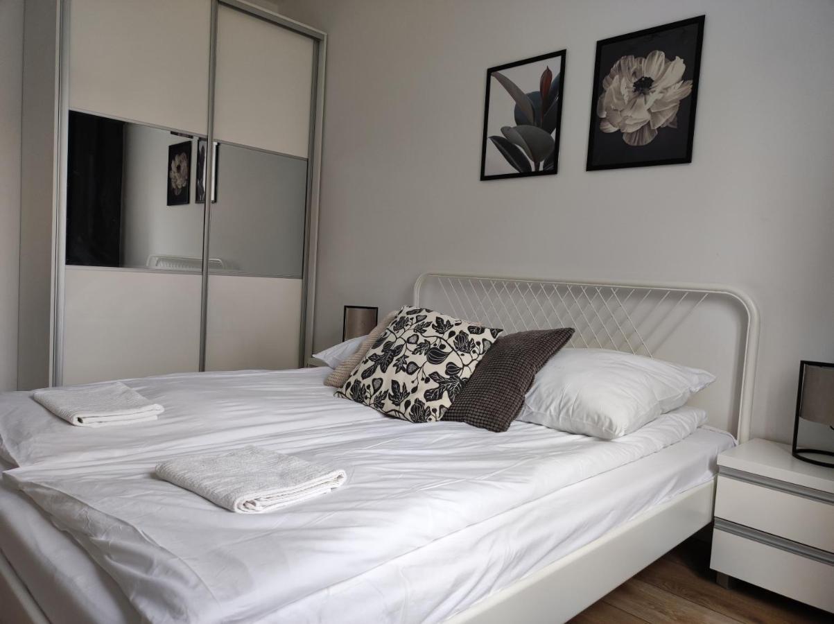Lux Apartment Close To Medicover And Paley Warsaw Exterior photo
